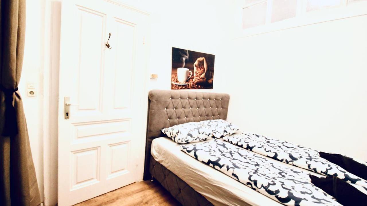 Modern Double Room Js A Wien Ngoại thất bức ảnh