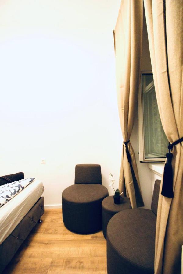 Modern Double Room Js A Wien Ngoại thất bức ảnh